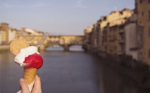 Paseo a pie por Florencia con helado y taburetes de paseo – Florence Museum